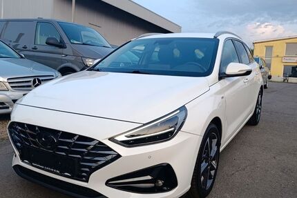 Hyundai i30 130.000 km 14.990 € Hannover 30453