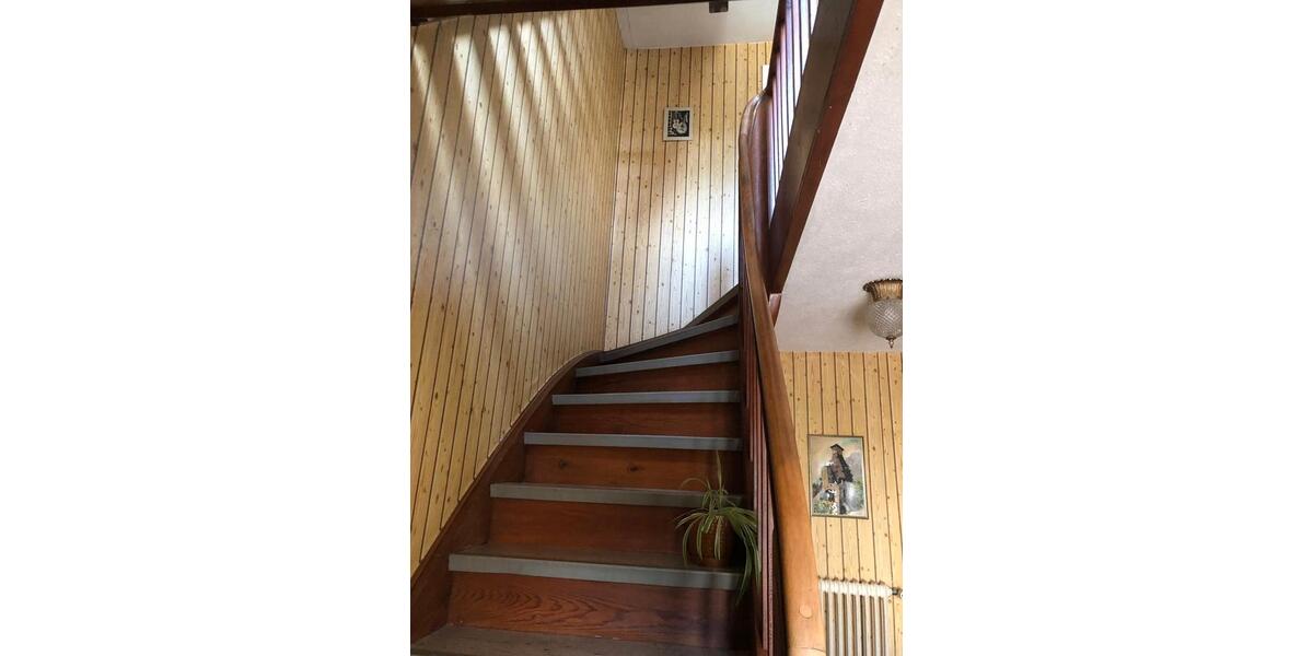 Doppelhaushälfte Hammelburg - 6 Zimmer, 140 m&sup2;, 195.000&euro; | Angebot:26384634