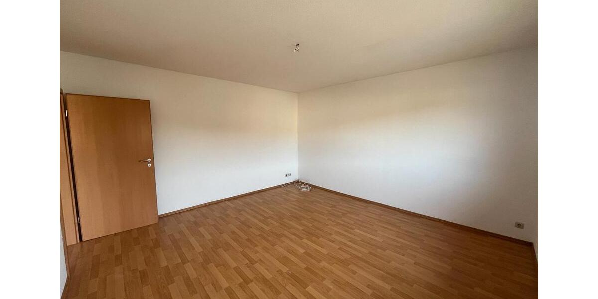 Etagenwohnung Stockheim - 4 Zimmer, 90 m&sup2;, 595&euro; | Angebot:26326238