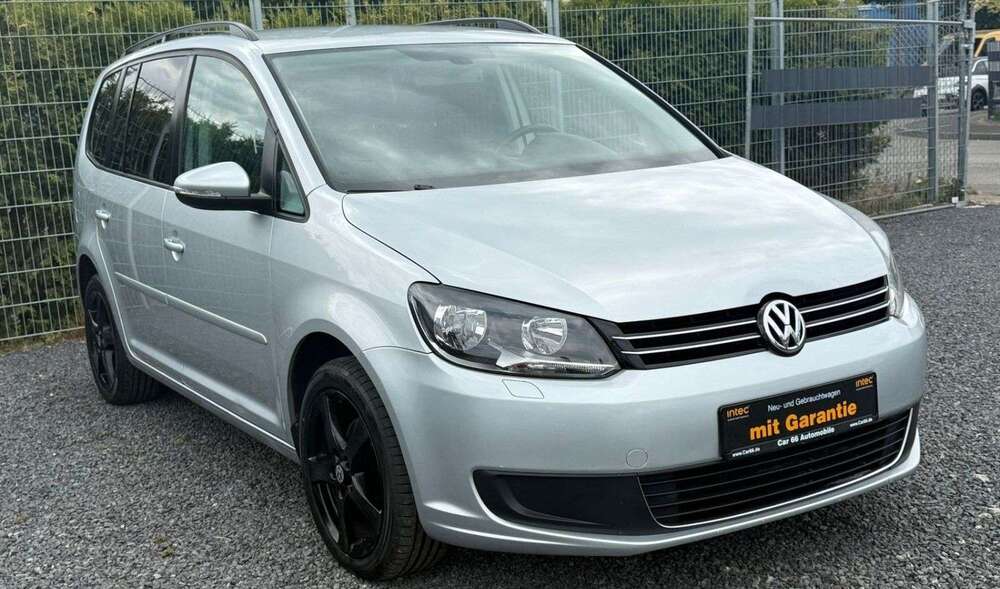 VW Touran 128.100 km 9.399 &euro; Mainz-Kastel 55252