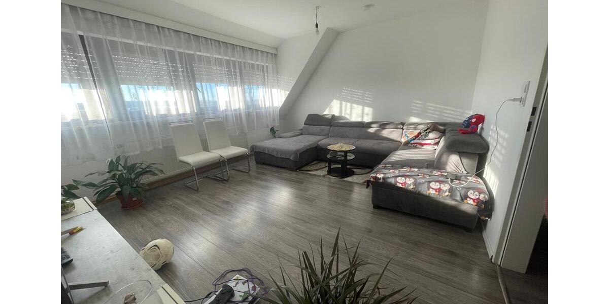 Dachgeschoßwohnung Leutershausen - 3 Zimmer, 85 m&sup2;, 750&euro; | Angebot:25163863