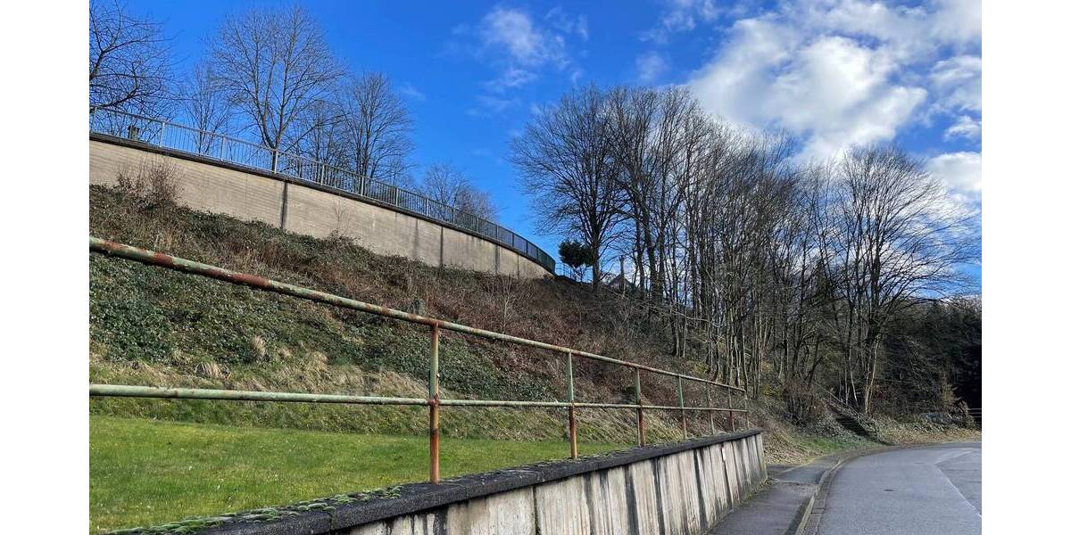 Grundstück Gummersbach Dieringhausen - 120.000&euro; | Angebot:25691799