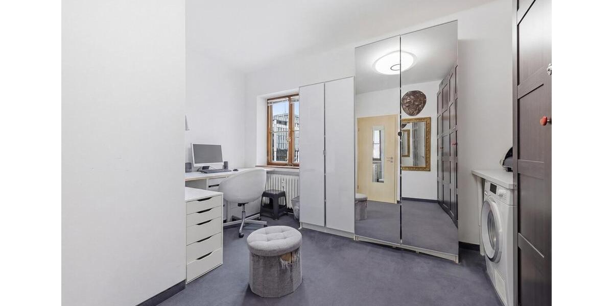 Etagenwohnung Planegg - 4 Zimmer, 142 m&sup2;, 2.125&euro; | Angebot:26384441