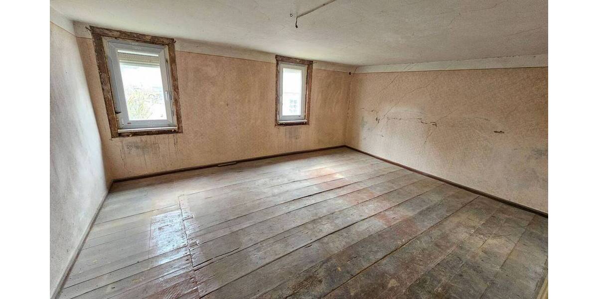 Mehrfamilienhaus, Wohnhaus Rödental Mönchröden - 9 Zimmer, 180 m&sup2;, 120.000&euro; | Angebot:26119197