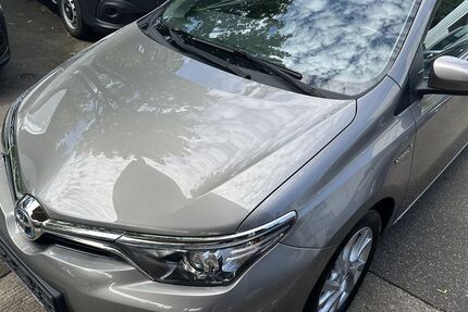 Toyota Auris 193.046 km 9.990 &euro; Berlin 12249