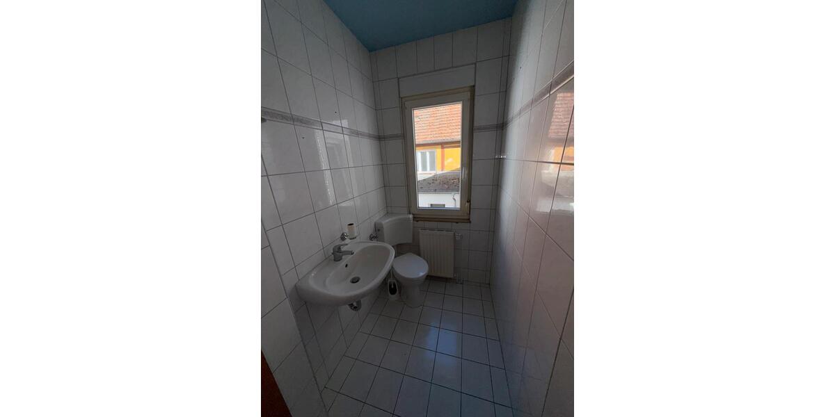 Etagenwohnung Pritzwalk - 6 Zimmer, 160 m&sup2;, 1.200&euro; | Angebot:26412835