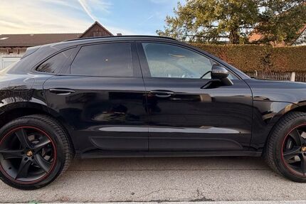 Porsche Macan 113.390 km 32.000 &euro; Feldkirchen 85622