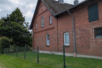 Großes Grundstück mit vermietetem Haus in Rosengarten-Eckel zimmer