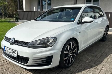VW Golf 195.000 km 15.900 &euro; Lörrach 79541