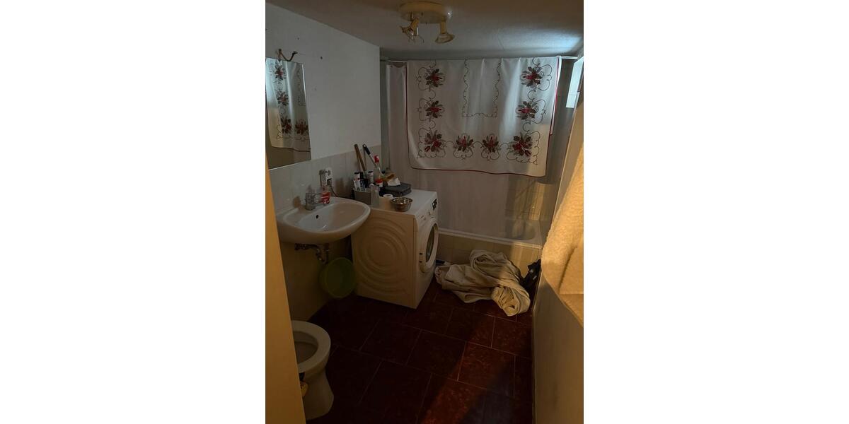 Einfamilienhaus Waltershausen - 3 Zimmer, 200 m&sup2;, 200.000&euro; | Angebot:24841714