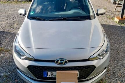 Hyundai i20 105.000 km 7.100 &euro; markgröningen 71706