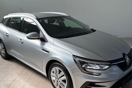 Renault Megane 118.572 km 10.990 &euro; Hanau 63456