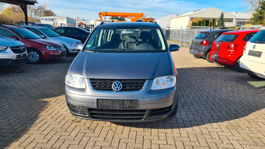 VW Touran 293.630 km 2.999 &euro; Korbach 34497