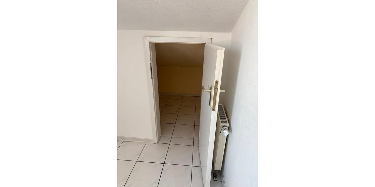 Dachgeschoßwohnung Offenbach am Main Bieberer Berg - 2 Zimmer, 50 m&sup2;, 950&euro; | Angebot:25423872