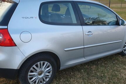 VW Golf 124.500 km 3.499 &euro; Hohenwart 86558
