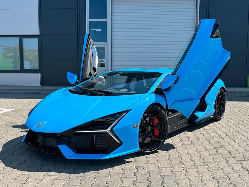 Lamborghini Revuelto 2.500 km 629.900 € Pliening 85652