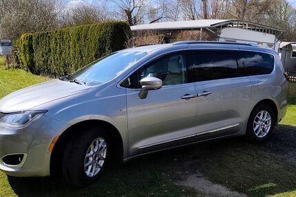 Chrysler Pacifica 146.000 km 21.999 &euro; Königs Wusterhausen 15711