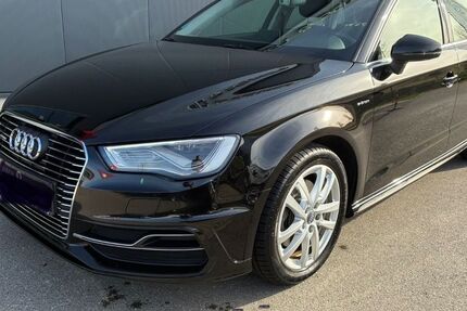 Audi A3 163.400 km 11.990 € Frankfurt 60389