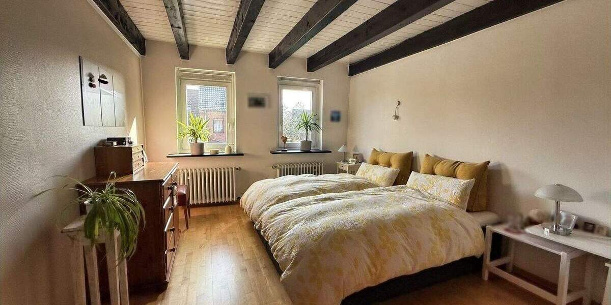 Reihenmittelhaus Krefeld Linn - 4 Zimmer, 153 m&sup2;, 465.000&euro; | Angebot:25940231