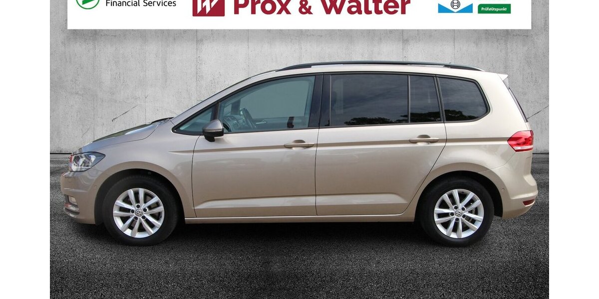 VW Touran 1.6 TDI BMT 7-DSG Comfortline NAVI+ACC 151.032 km 13.900 &euro; Hagenow 19230