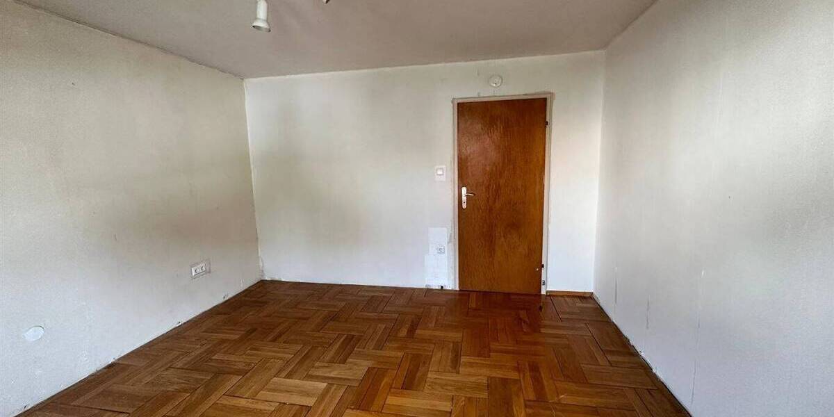 Mehrfamilienhaus, Wohnhaus Bietigheim - 6 Zimmer, 146 m&sup2;, 480.000&euro; | Angebot:26596519