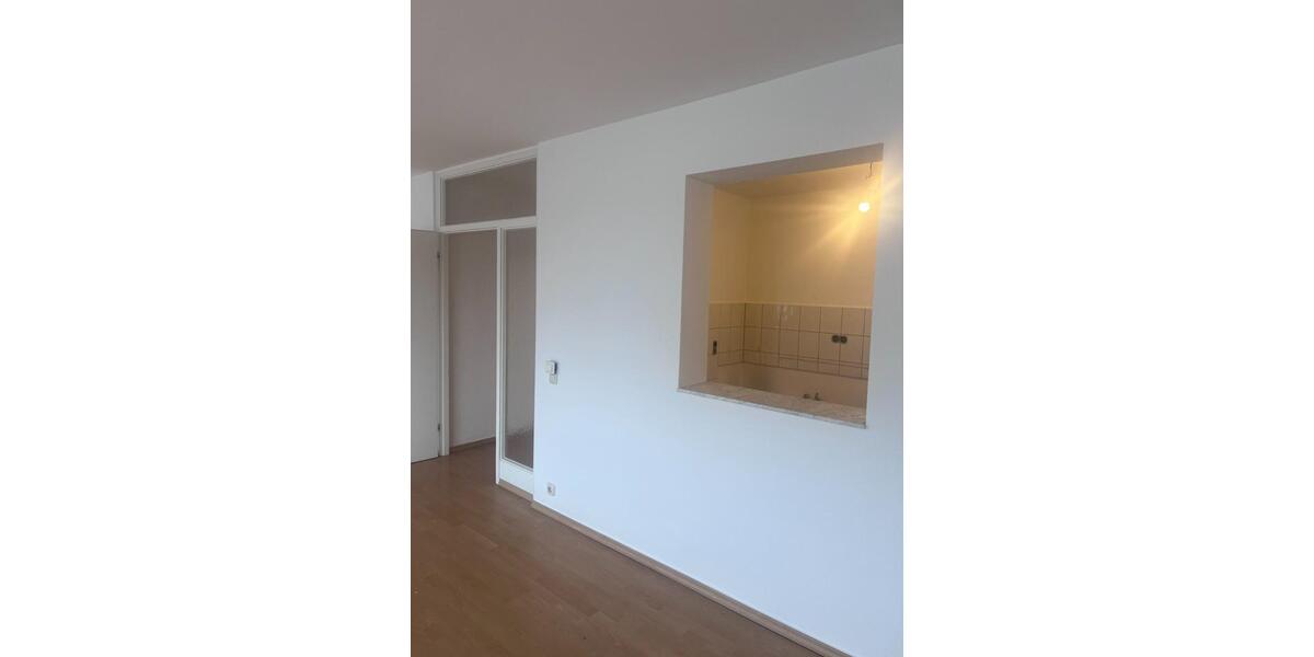 Etagenwohnung Bergisch Gladbach Alt-Frankenforst - 3 Zimmer, 85 m&sup2;, 1.200&euro; | Angebot:24955907