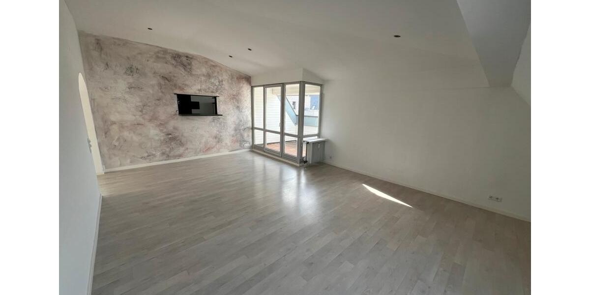 Dachgeschoßwohnung Ravensburg Eschach - 3.5 Zimmer, 102 m&sup2;, 1.290&euro; | Angebot:26393616