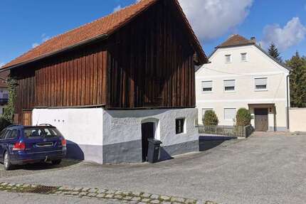 Haus zum Kaufen in Eichendorf Adldorf 145.000 € 110 m²