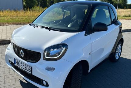 Smart ForTwo 55.234 km 10.700 € Hamburg 22763