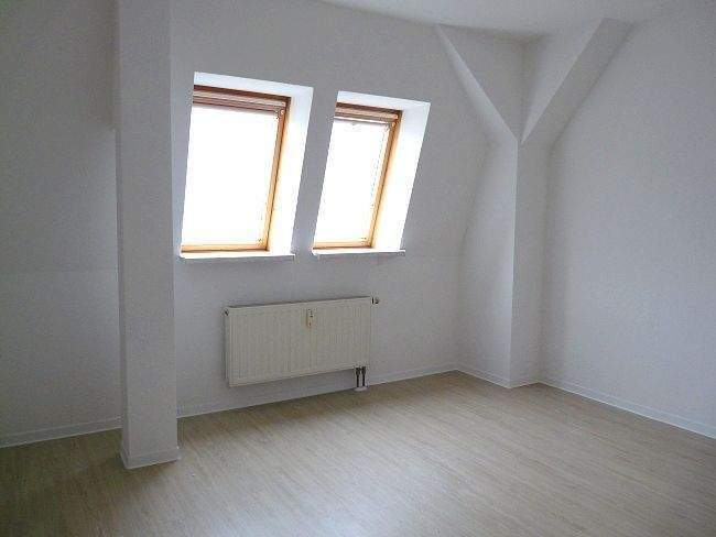 Etagenwohnung Riesa Innenstadt - 3 Zimmer, 76 m&sup2;, 455&euro; | Angebot:24973905
