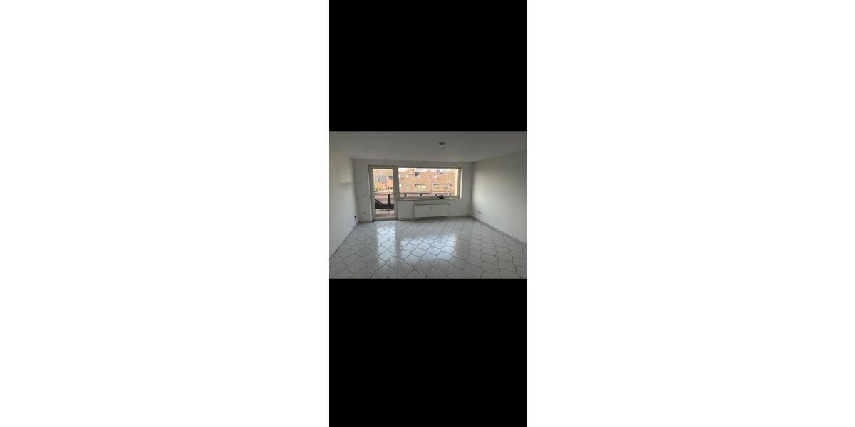 Dachgeschoßwohnung Oberhausen - 3 Zimmer, 74 m&sup2;, 603&euro; | Angebot:26650152