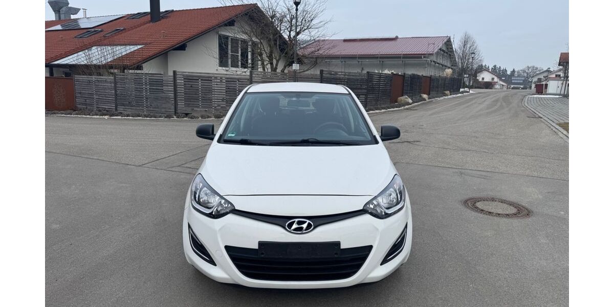 Hyundai i20 115.000 km 5.190 &euro; Rattenkirchen/Haun 84431
