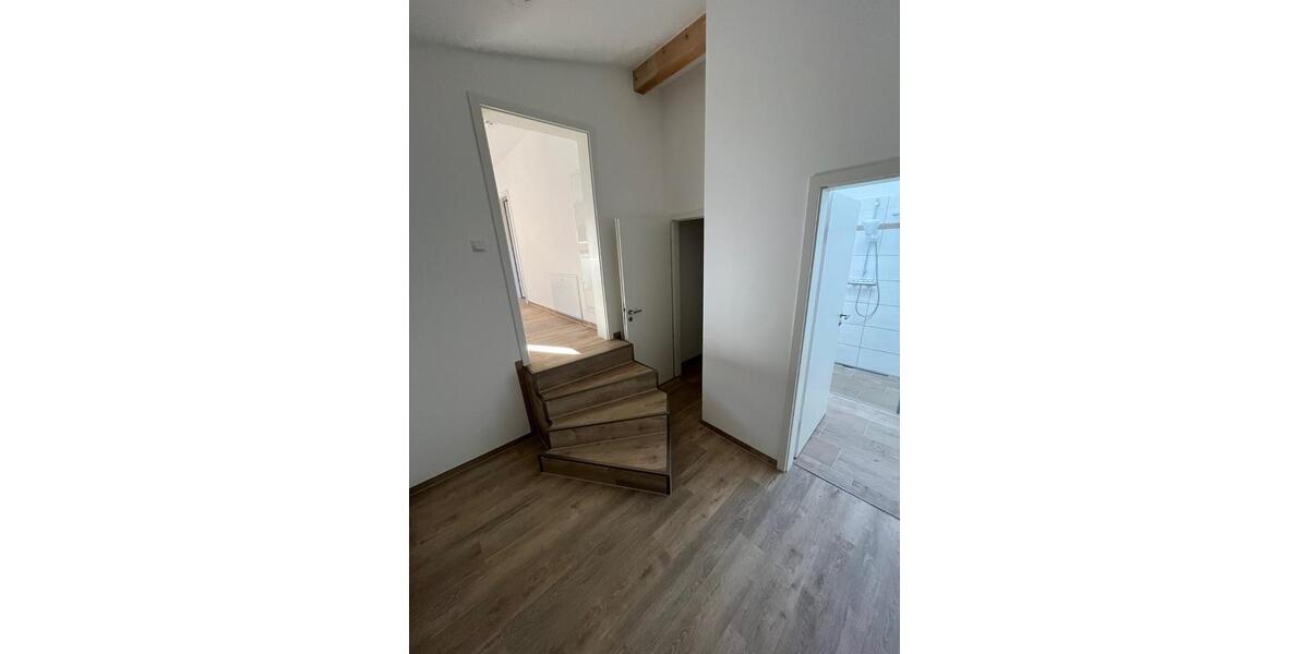 Dachgeschoßwohnung Plau am See - 4 Zimmer, 84 m&sup2;, 930&euro; | Angebot:25404856