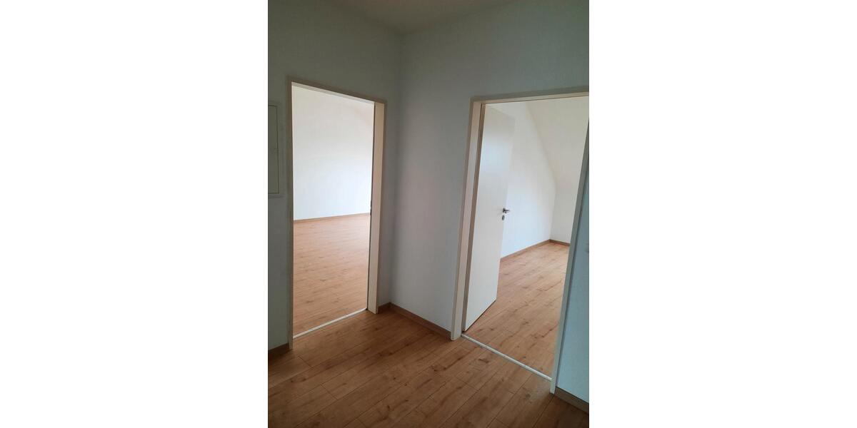 Dachgeschoßwohnung Völklingen - 3 Zimmer, 75 m&sup2;, 600&euro; | Angebot:26400588
