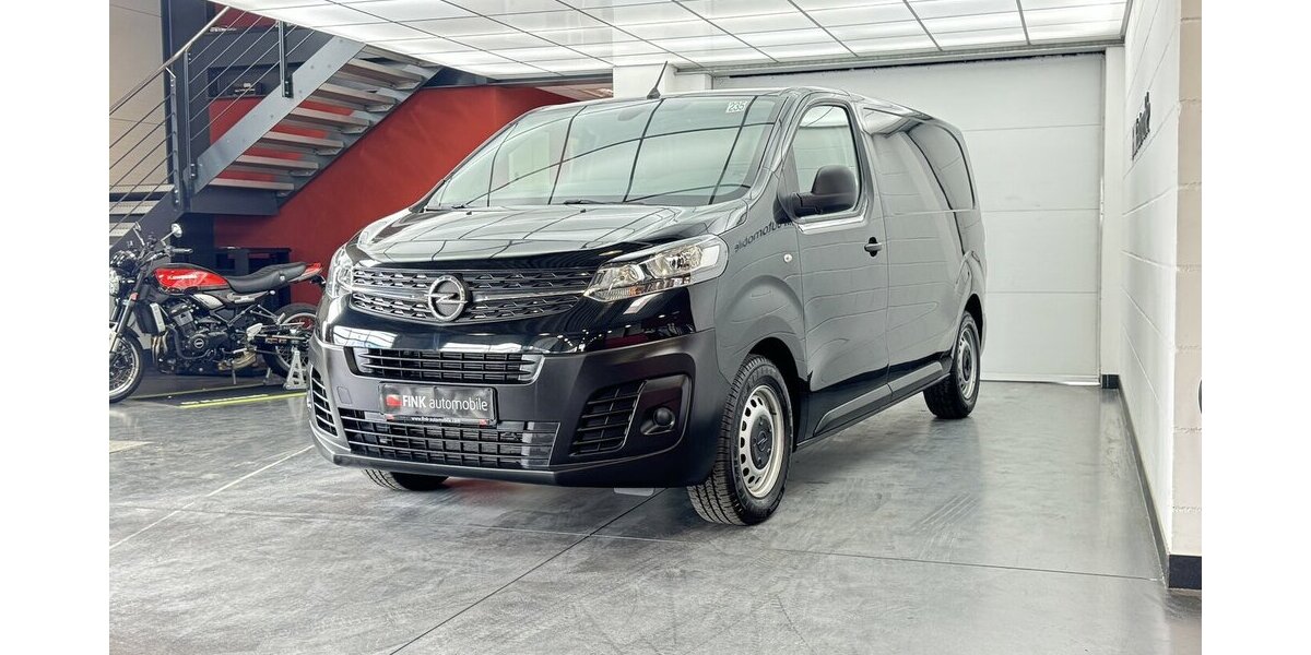 Opel Vivaro Cargo 1.5 D Edition M 1.Hand Sitzhzg 9.900 km 23.960 &euro; Lich 35423