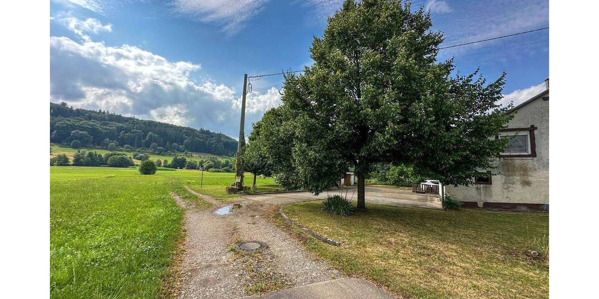 RESERVIERT-Großzügiges Baugrundstück mit Wiesengrundstücken & Wohnhaus in idylischer Lage von Sexau zimmer
