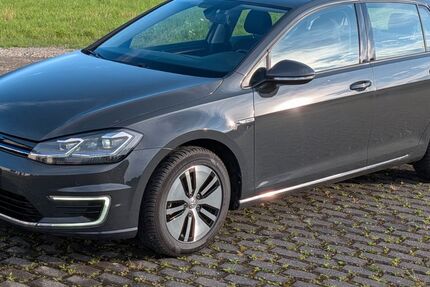 VW Golf 48.800 km 14.950 € Steinheim 32839