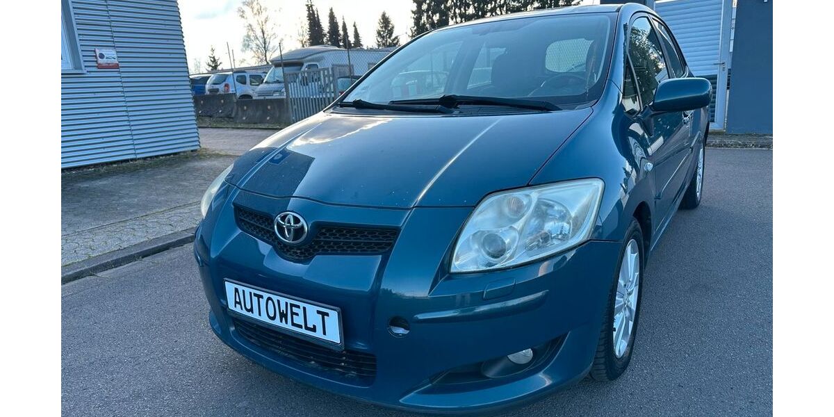 Toyota Auris 221.000 km 1.980 &euro; saarbrücken 66127