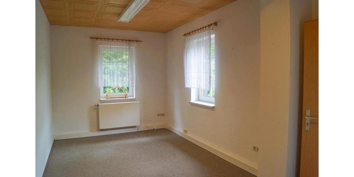 Einfamilienhaus Augustusburg - 18 Zimmer, 1.150 m&sup2;, 295.000&euro; | Angebot:26688886