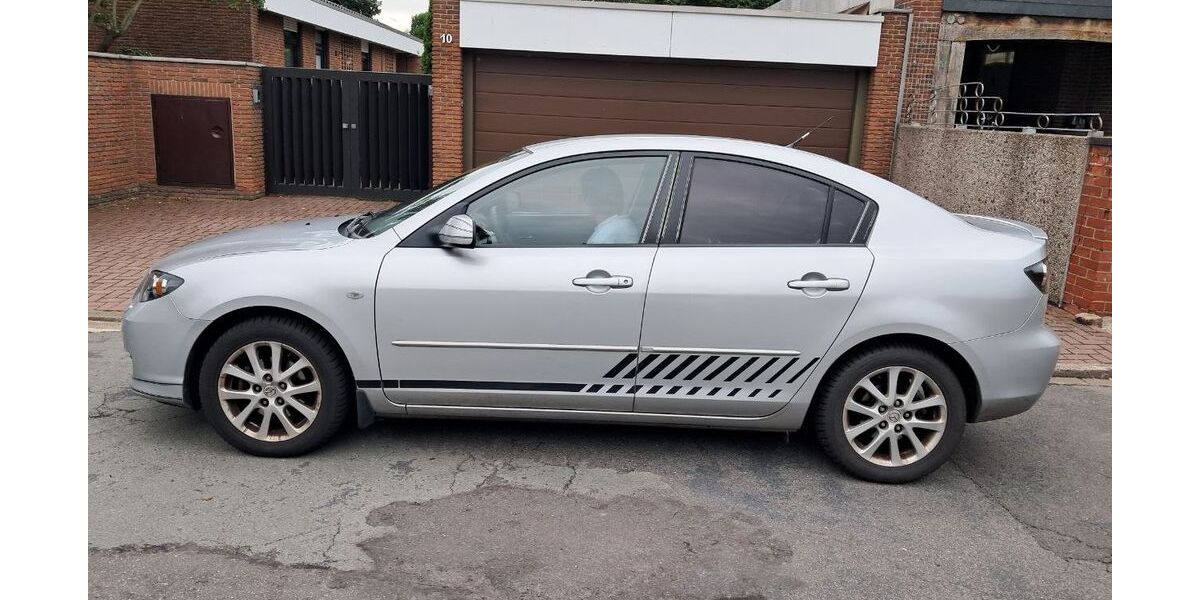 Mazda 3 198.000 km 3.333 &euro; Lengede 38268