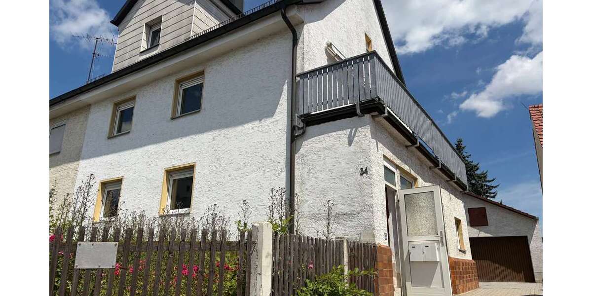 Einfamilienhaus Amberg - 8 Zimmer, 160 m&sup2;, 239.000&euro; | Angebot:26975340