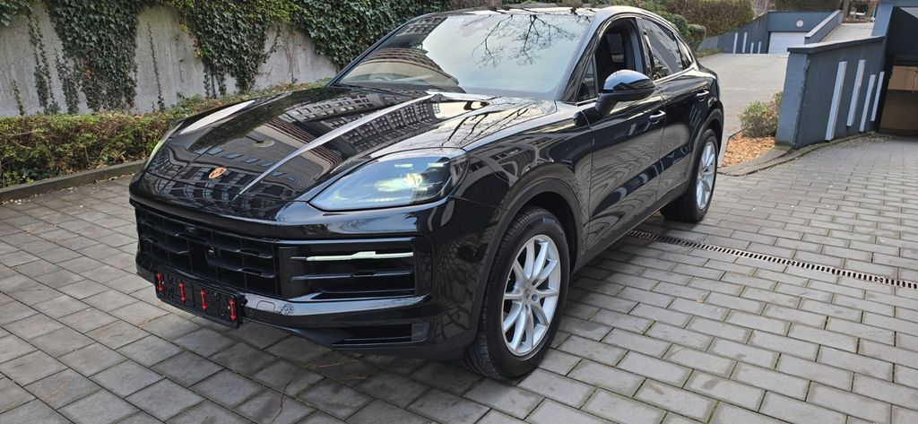 Porsche Cayenne 21.300 km 93.977 € München 80689