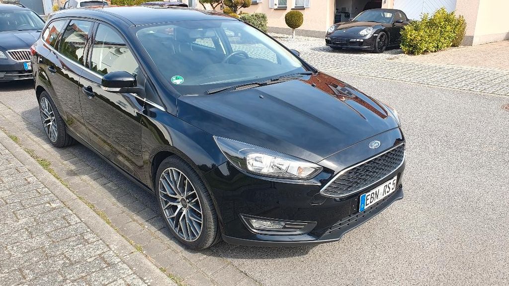 Ford Focus 94.000 km 8.490 &euro; Hassfurt 97437