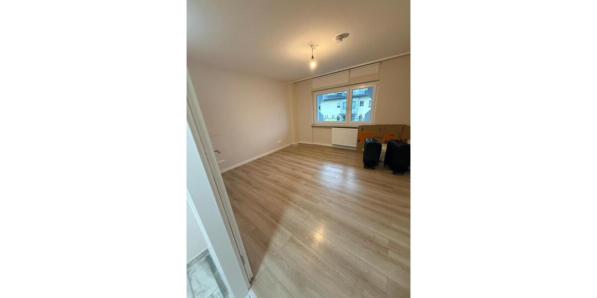 Etagenwohnung Flörsheim am Main - 3 Zimmer, 85 m&sup2;, 1.150&euro; | Angebot:26682810