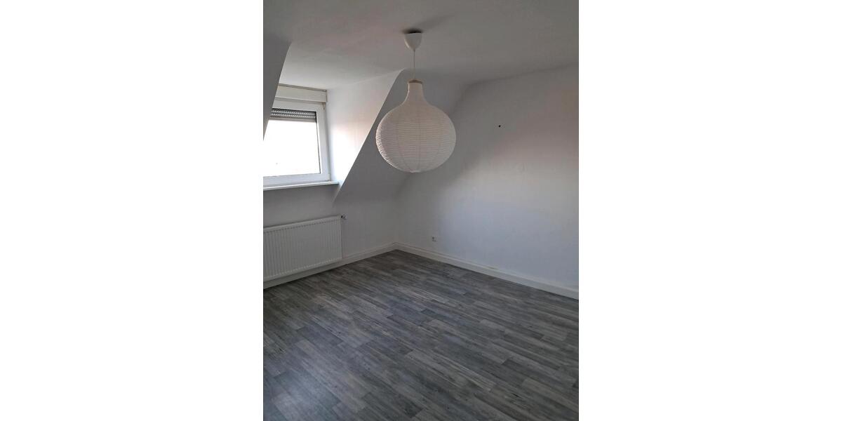 Etagenwohnung Simmerath - 4 Zimmer, 100 m&sup2;, 1.370&euro; | Angebot:26024999