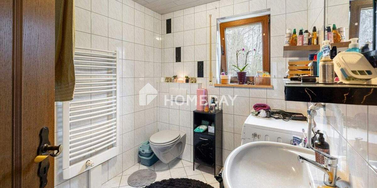 Einfamilienhaus Dingolfing - 9 Zimmer, 212 m&sup2;, 585.000&euro; | Angebot:25702897