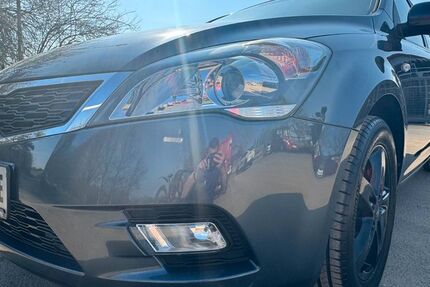 Kia ceed Sportswagon 100.000 km 5.990 &euro; Schweinfurt 97424