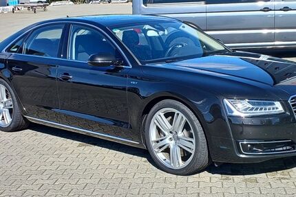 Audi A8 160.750 km 29.750 &euro; Hof 95030
