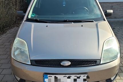 Ford Fiesta 159.000 km 1.750 &euro; Schlüsselfeld 96132
