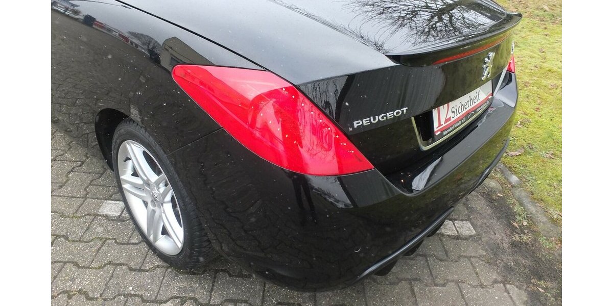 Peugeot 308 PREMIUM NAVI EL.VERDECK KLIMAAUTOM PDC 134.211 km 6.450 &euro; Köln 50858